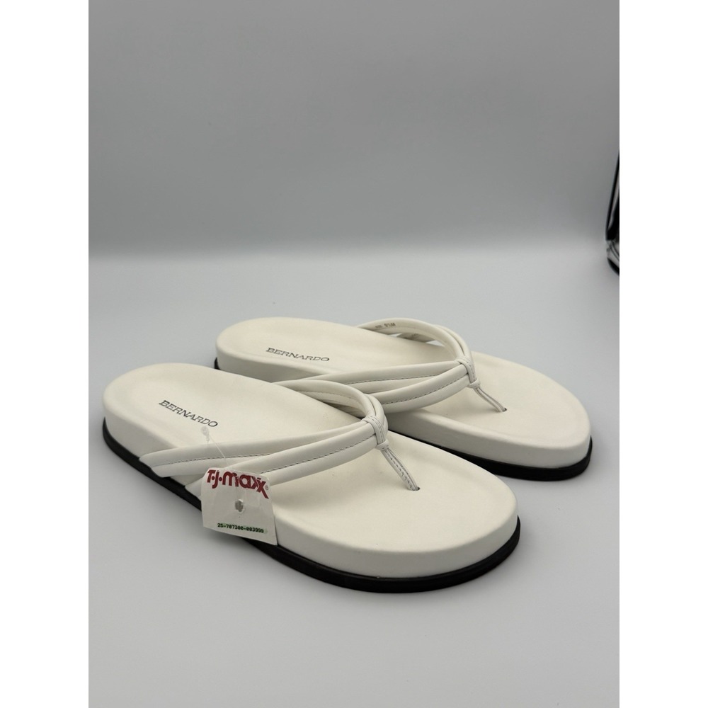 Bernardo Miami Sport Leather Thong Sandals 9.5M Cream Classic Anthropologie $178